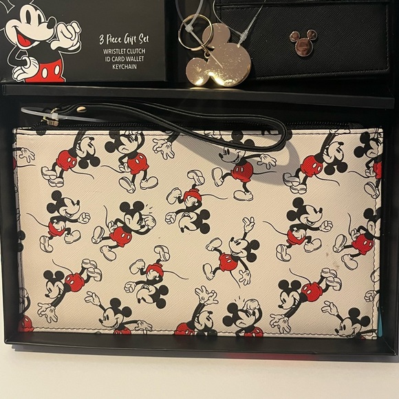 Mickey Mouse 3 piece gift-set Wristlet , Card Holder, and keychain in gift box - Picture 2 of 4